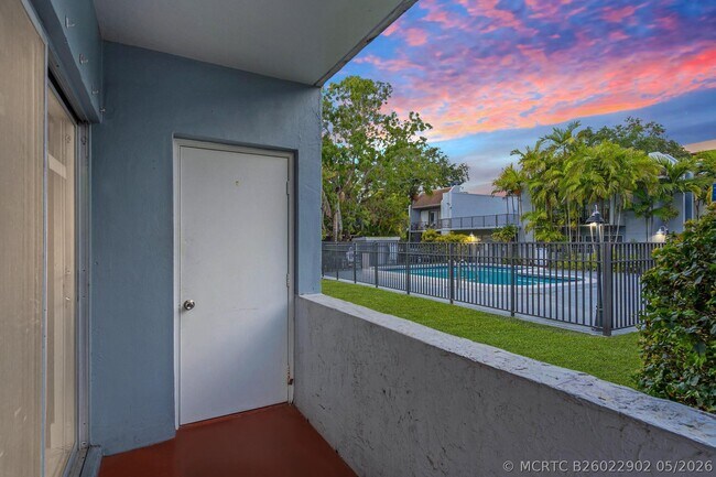 Photo - 9227 SW 87th Ave Unit B1