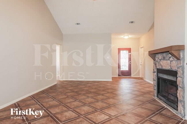 Photo - 17214 Thorhill St