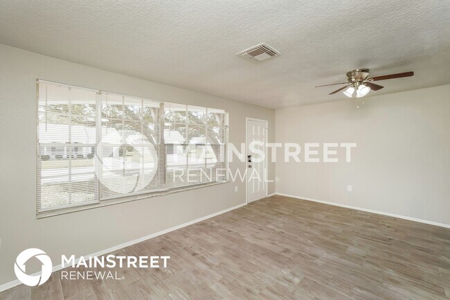 Photo - 8803 Seeley Ln