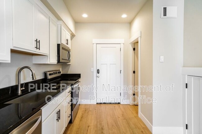 Photo - 1734 NE Gilbert Ln