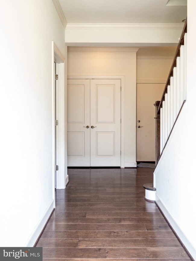 Photo - 727 Crown Park Ave