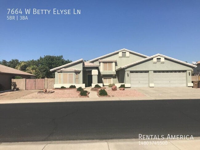 Beautiful Large split level home! - Beautiful Large split level home!
