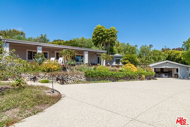 28901 Boniface Dr