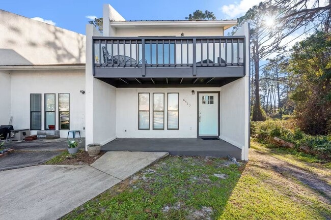 Building Photo - Fully Furnished Coastal Living in the Heart of Panama City Beach! *1/2 Security Deposit for Activ...