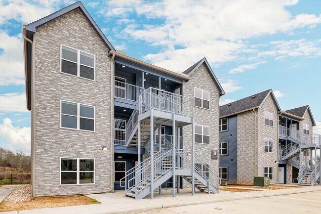 Photo - 155 Plez Morgan Dr Unit 6C