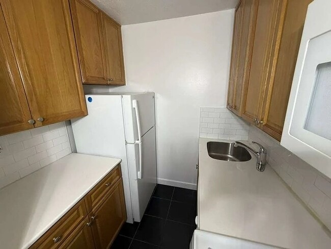83-33 118th St Unit 3