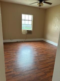 Photo - 2103 Jones St