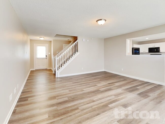 Photo - 675 Country Gate Dr