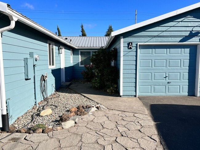 Photo - Duplex Must See Stunning Updated 2BR/1BA/1 car garage Avail. June 5th