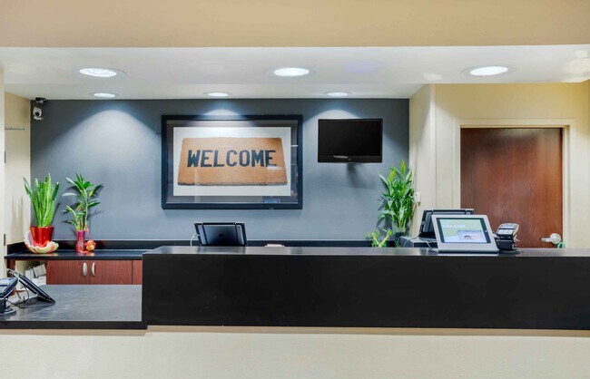 Furnished Studio-New York City - LaGuardia Airport