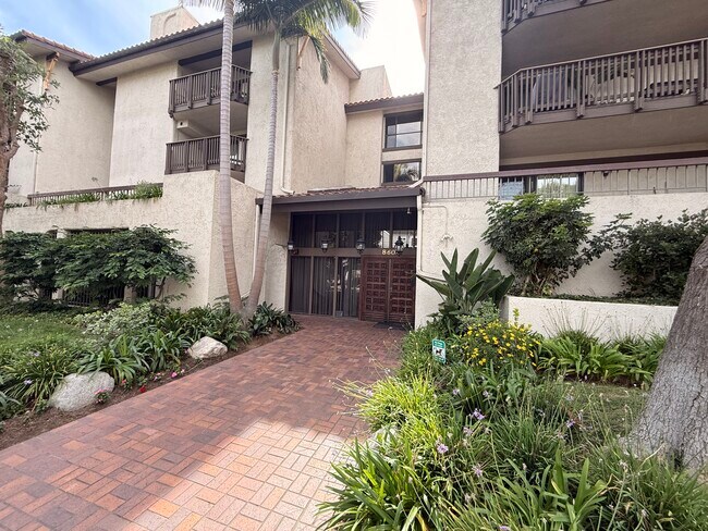 Building Photo - 8601 Falmouth Ave Unit Falmouth