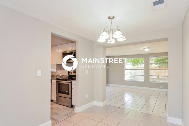 Photo - 3 Bedroom Pet-Friendly Home in VENICE, FL with Main Street Renewal