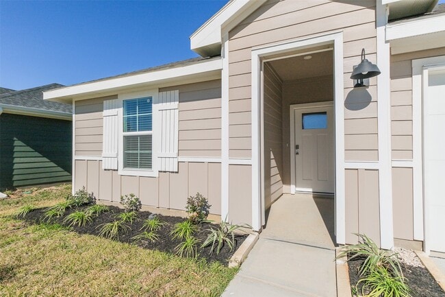 Photo - 31718 Hallington Hl Ln