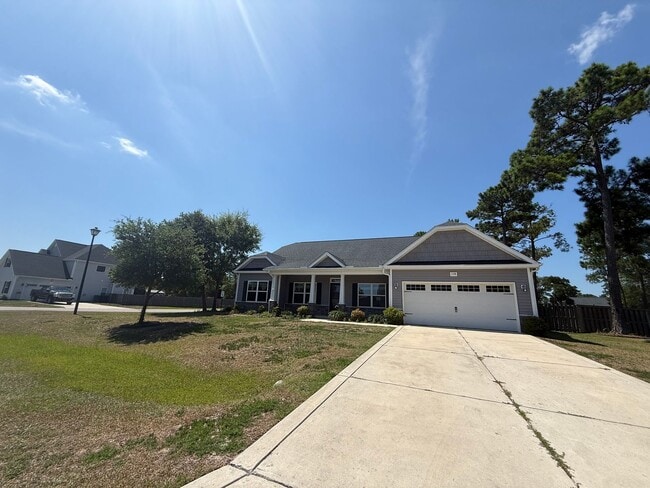 Building Photo - Beautiful unfurnished 5 Bedroom 3 Bath home in The Preserve at Tidewater Sneads Ferry