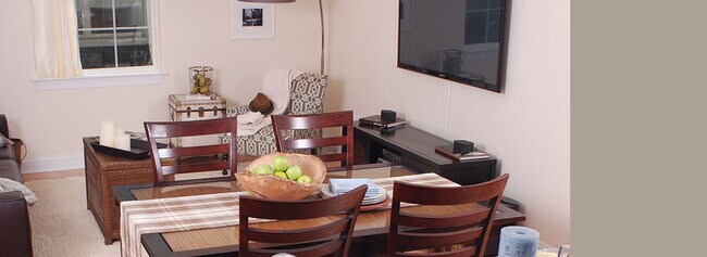 Cocina/Sala de estar - The Monroe Apartments