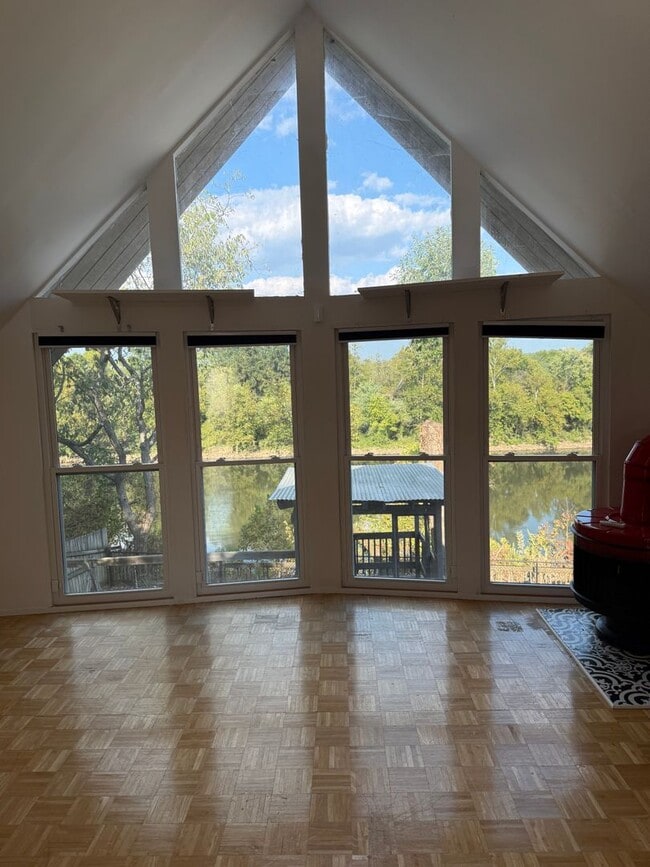 Building Photo - 272 Rio Vista Dr