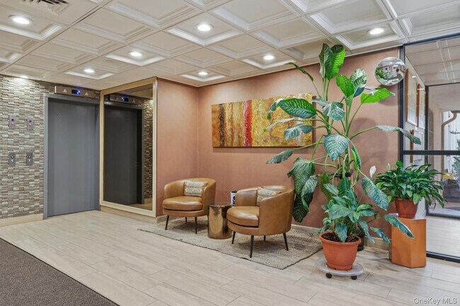 185 W Park Ave Unit 518
