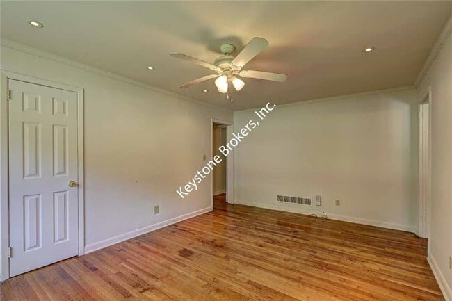 Photo - 2577 Graywall St