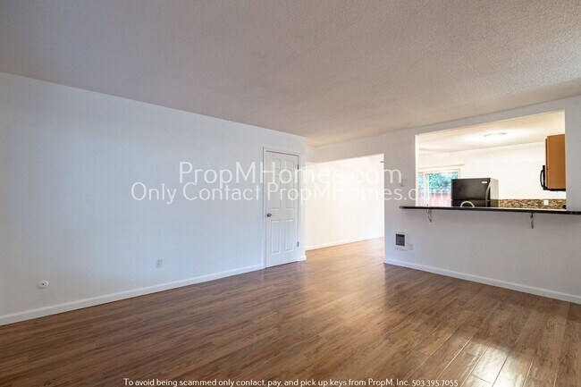 Photo - Charming Two Bedroom Unit in North Tabor! Unidad 402 NE 63rd Avenue