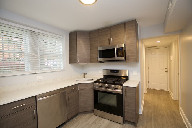 Photo - 2647 N Sacramento Ave Unit 6H