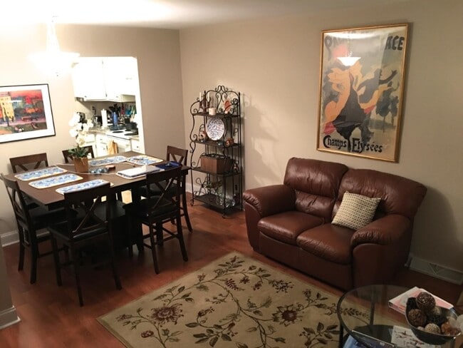 Photo - 303 Danor Ct