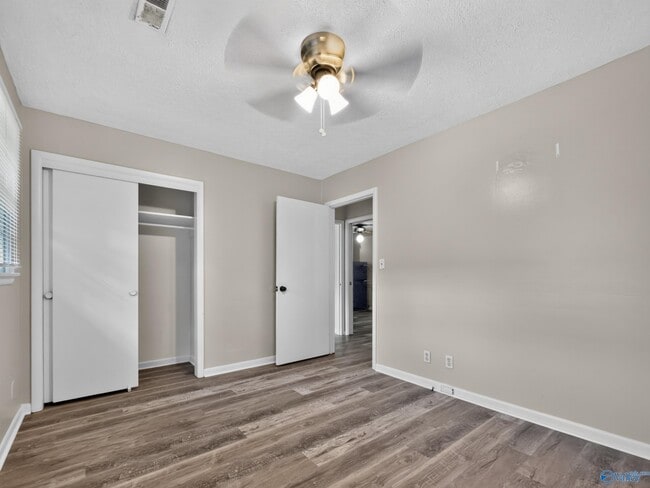Photo - 2303 Lynn Rd NW
