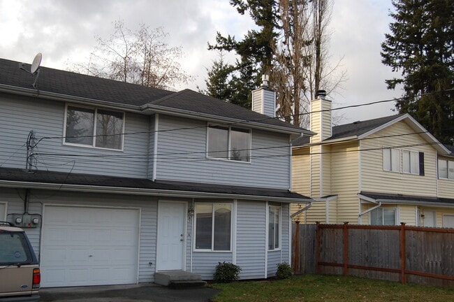 Building Photo - 3 108th St SE Unit B