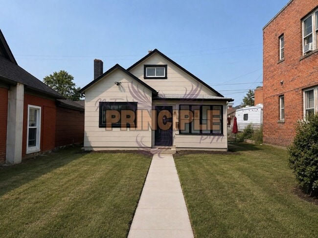 Building Photo - 735 Placer St