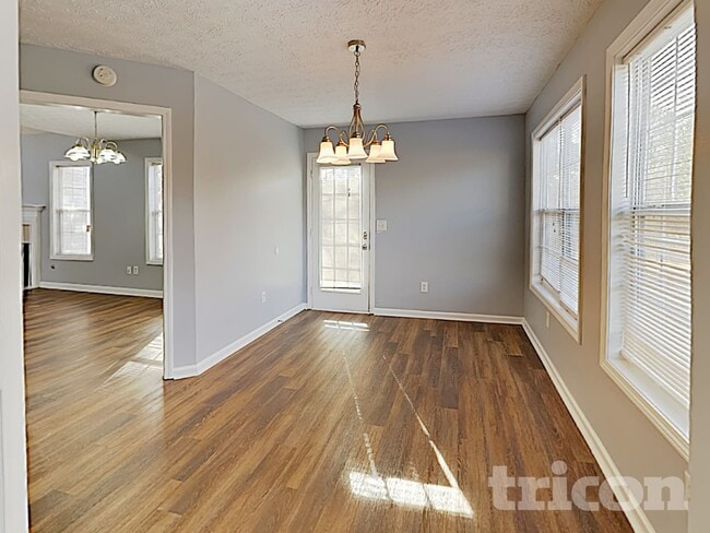 Photo - 1195 Misty Meadows Way