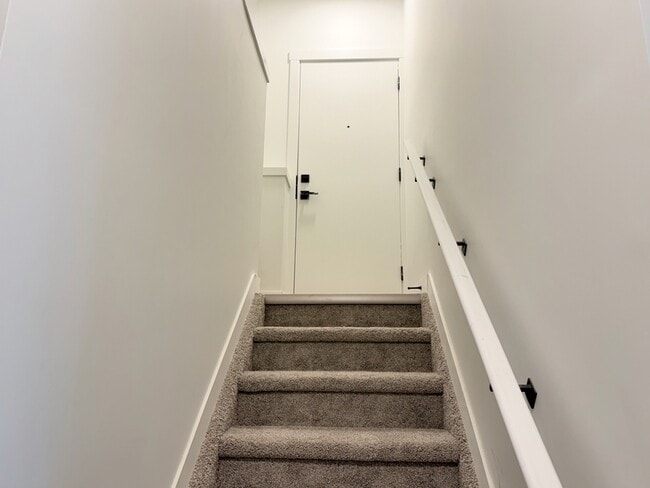 Photo - 14405 127 St