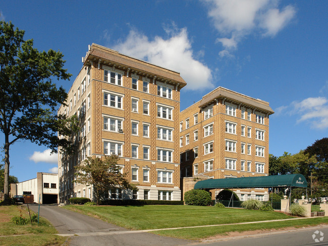 Building Photo - Packard West Hartford Rental