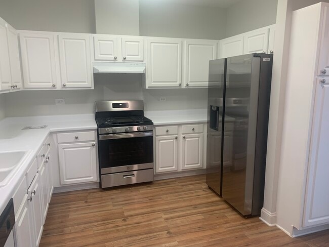 Photo - 9403 Harrison St