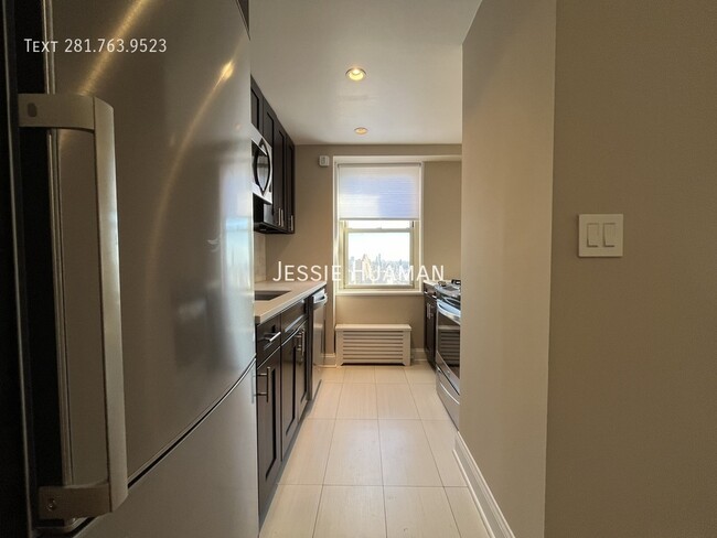 Photo - 80 N Moore St Unit 34BC