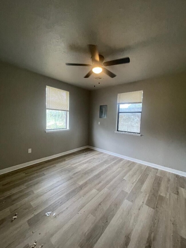Photo - ADORABLE 2 BED 1 BATH HOME FOR LEASE!!