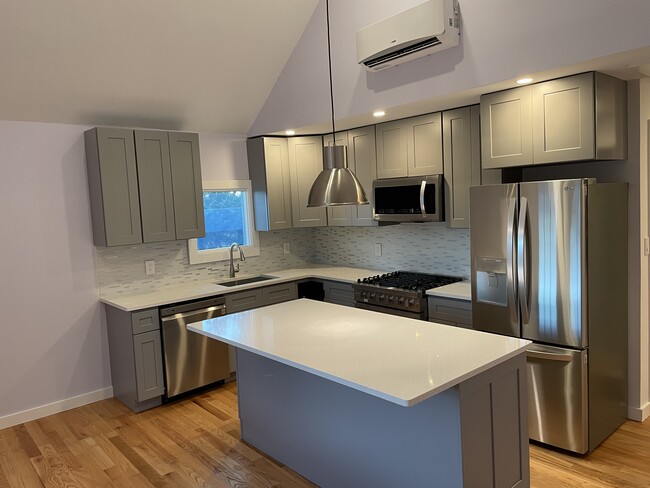 Cocina - 2776 Maple Ave