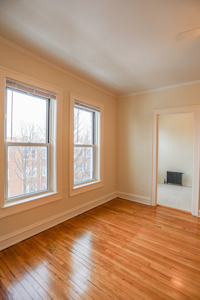 Photo - 5011 N Damen Ave Unit #9