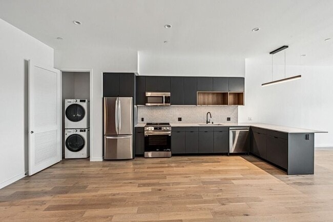 701 Hudson