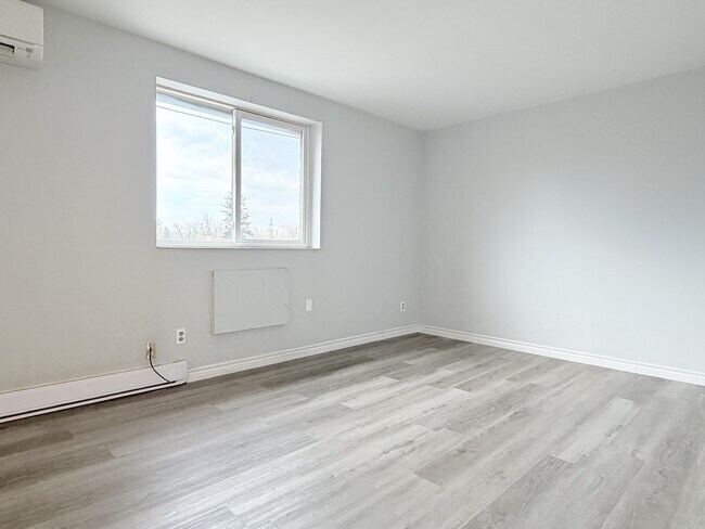 Photo - 471 Tecumseh Rd W Unité 307