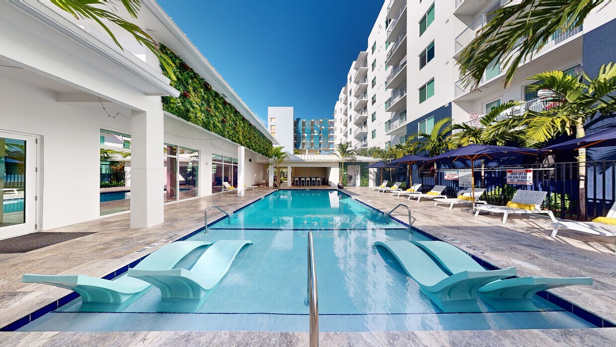Photo - Aviara East Pompano Apartments