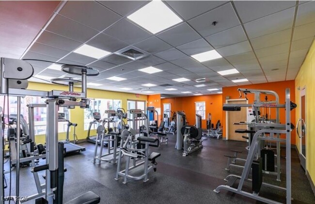 Photo - 19 E Agate Ave Unidad 305 Rental