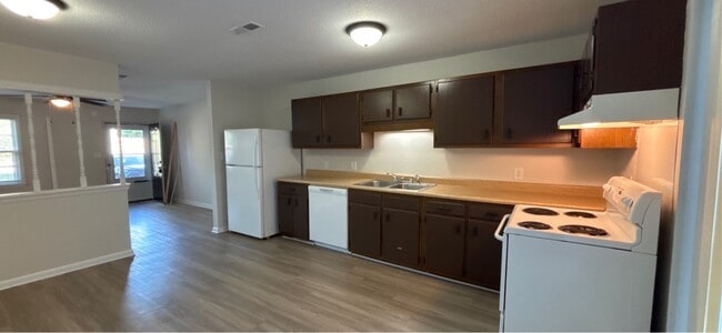 Photo - 1309 Ireland Dr
