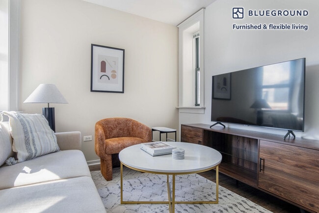 Photo - 30 E Roosevelt Rd Unidad SI FL7-ID805