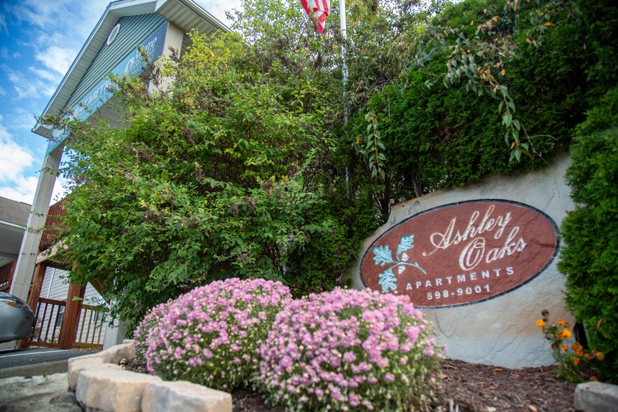 Ashely Oaks