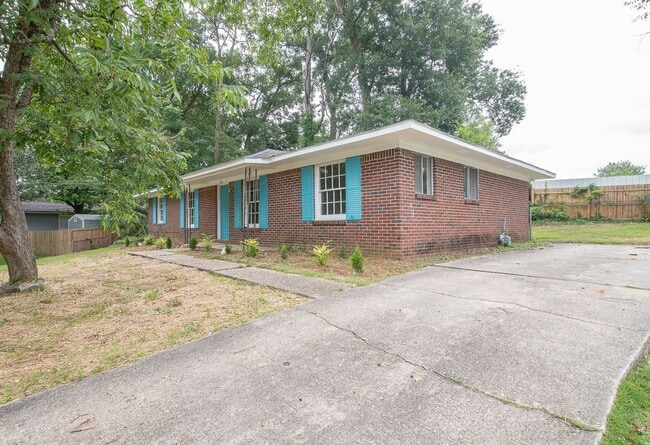 Photo - Coming Soon! Spacious 3 Bedroom 2 Bath!