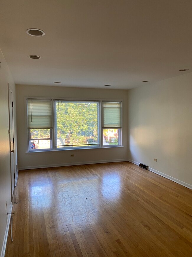Photo - 3734 Ridgeland Ave Unidad 2