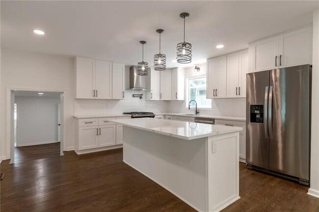 Photo - 3480 Tanbark Ct NE