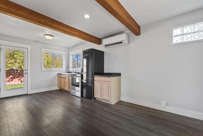 Photo - 3718 Custer Dr