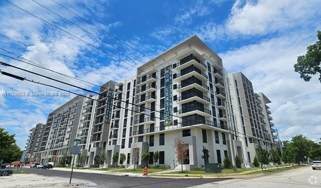 Building Photo - 12640 NE 12th Ave Unit 316 Rental