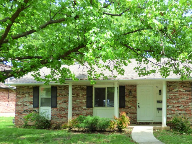 Photo - 814 S Fairview Rd Townhome