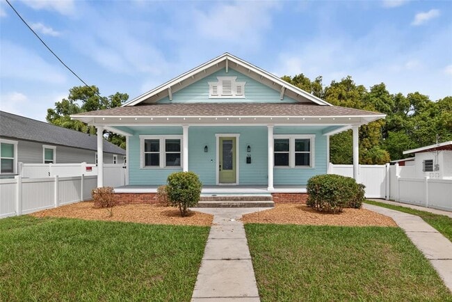 Photo - 506 E Robles St